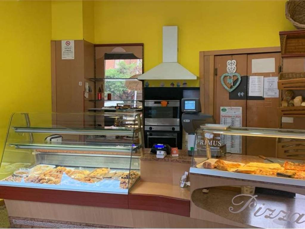 negozio in vendita a Modena in zona San Lazzaro / Modena Est