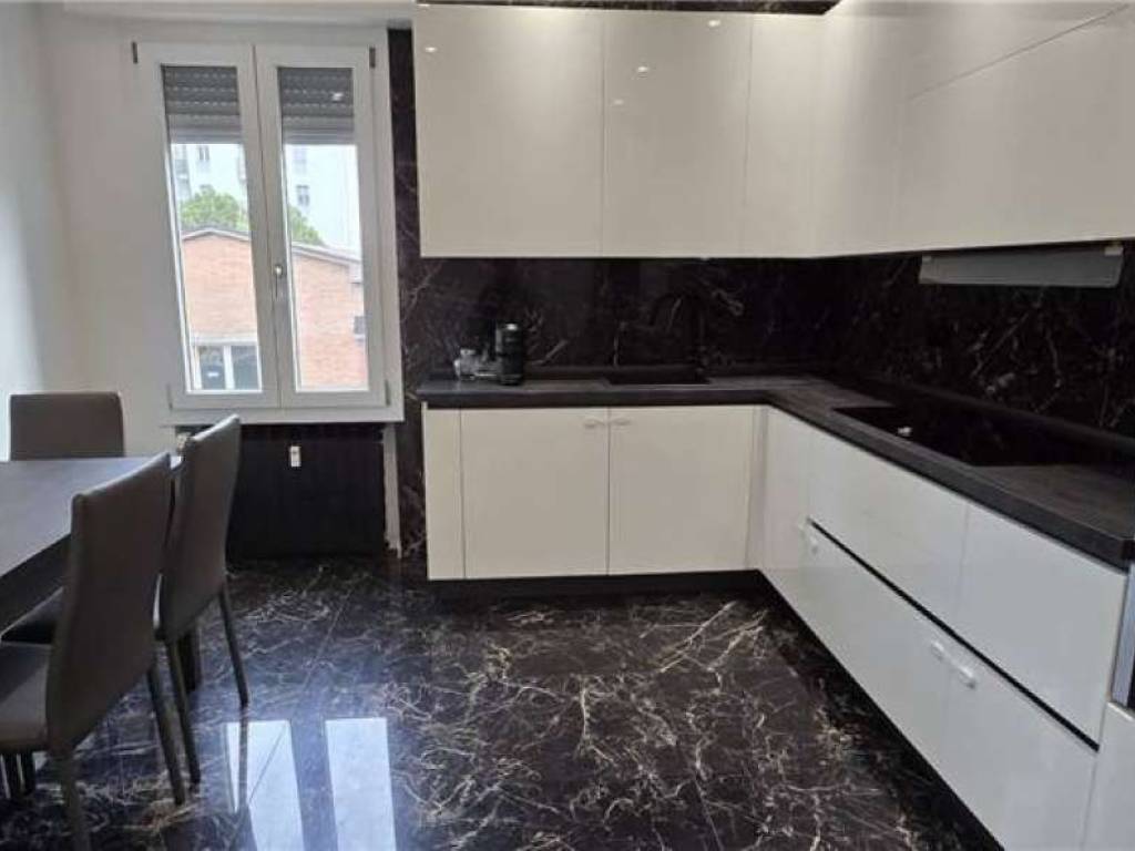 appartamento in vendita a Modena in zona Cittanova