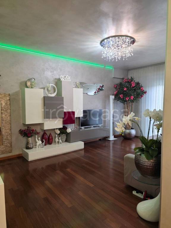 appartamento in vendita a Modena