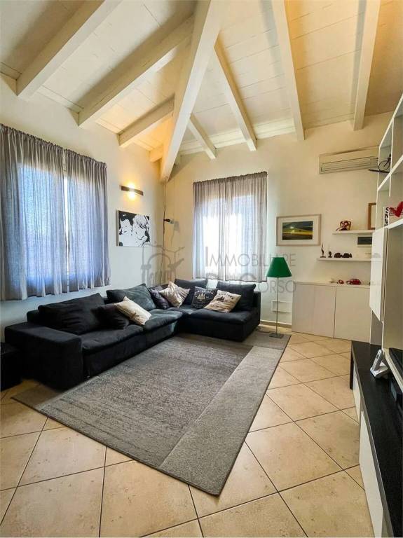 appartamento in vendita a Modena in zona Centro Storico