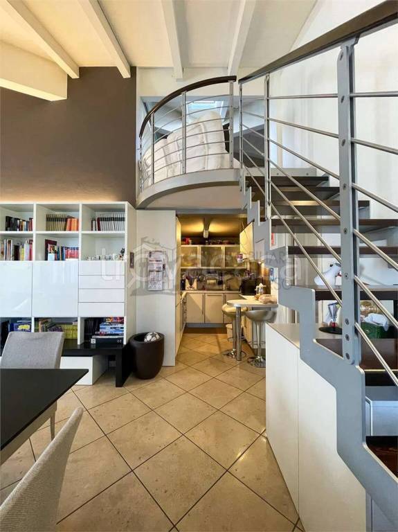 appartamento in vendita a Modena in zona Centro Storico