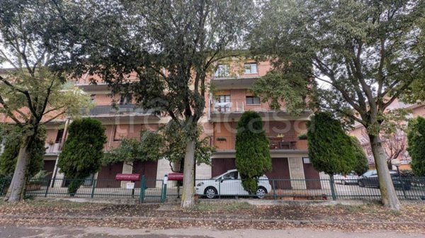 appartamento in vendita a Modena in zona Madonnina / Quattro Ville