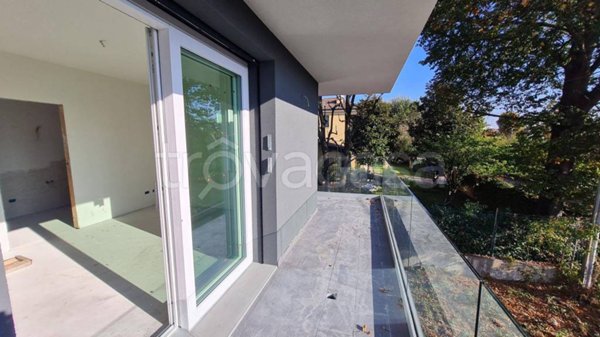 casa indipendente in vendita a Modena in zona Amendola