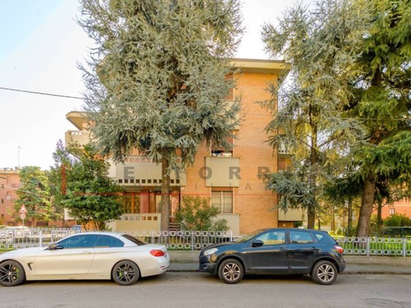 appartamento in vendita a Modena in zona San Lazzaro / Modena Est