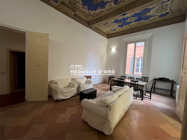 appartamento in vendita a Modena in zona Centro Storico