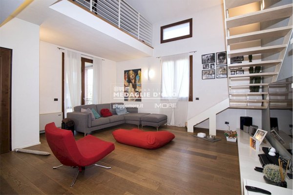 casa indipendente in vendita a Modena in zona Albareto