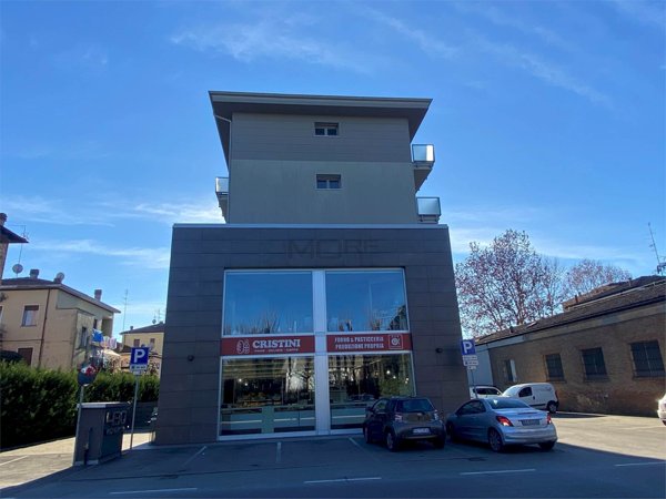 ufficio in vendita a Modena in zona Sant'Agnese