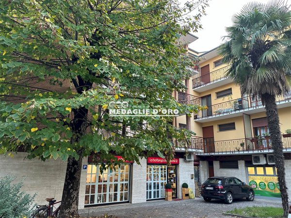 negozio in vendita a Modena in zona Buon Pastore