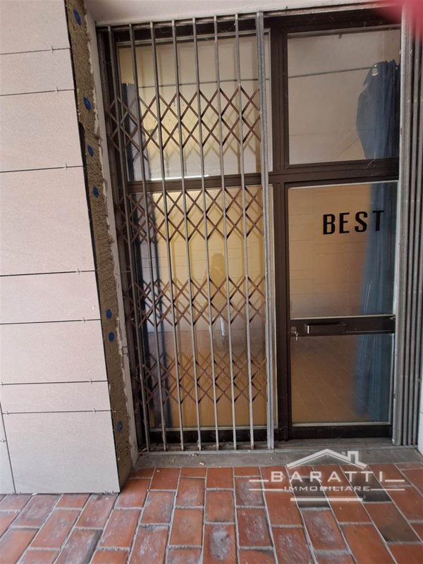 ufficio in vendita a Modena in zona Sant'Agnese