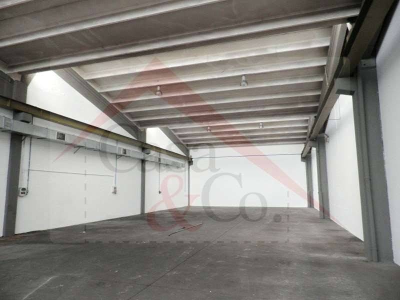 ufficio in vendita a Modena in zona San Lazzaro / Modena Est