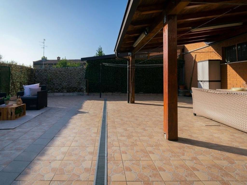 appartamento in vendita a Modena in zona San Lazzaro / Modena Est