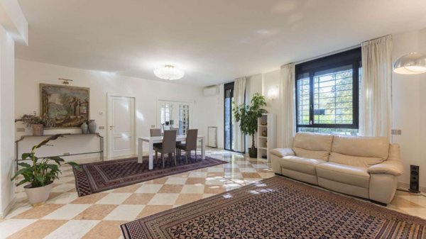 appartamento in vendita a Modena in zona Cognento