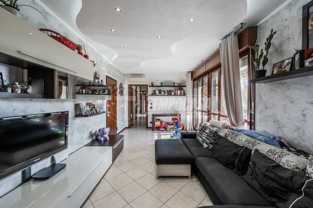 appartamento in vendita a Modena in zona San Lazzaro / Modena Est