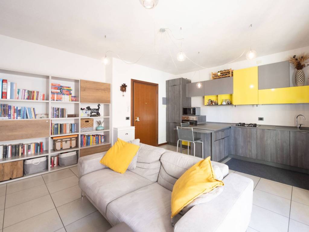 appartamento in vendita a Modena in zona Crocetta