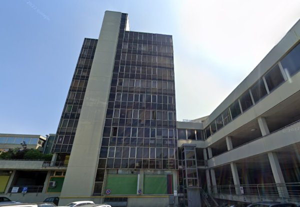 ufficio in vendita a Modena in zona San Faustino