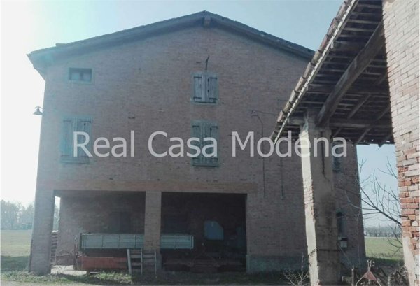 casa indipendente in vendita a Modena in zona Baggiovara