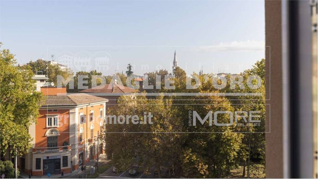 appartamento in vendita a Modena in zona Centro Storico