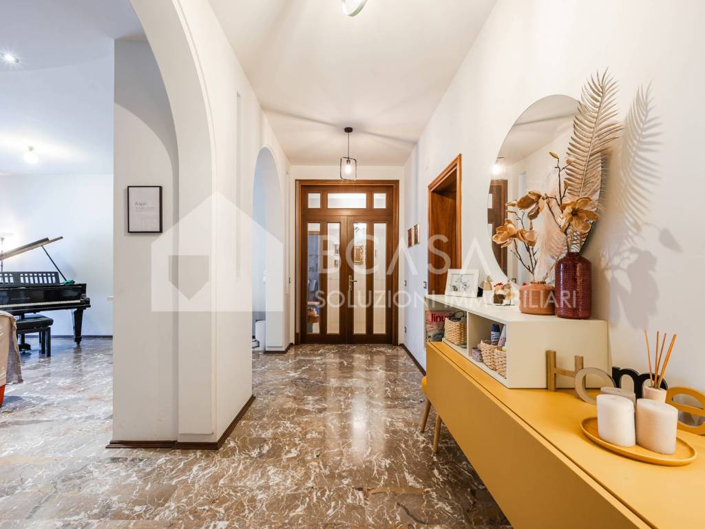 appartamento in vendita a Modena in zona Vaciglio