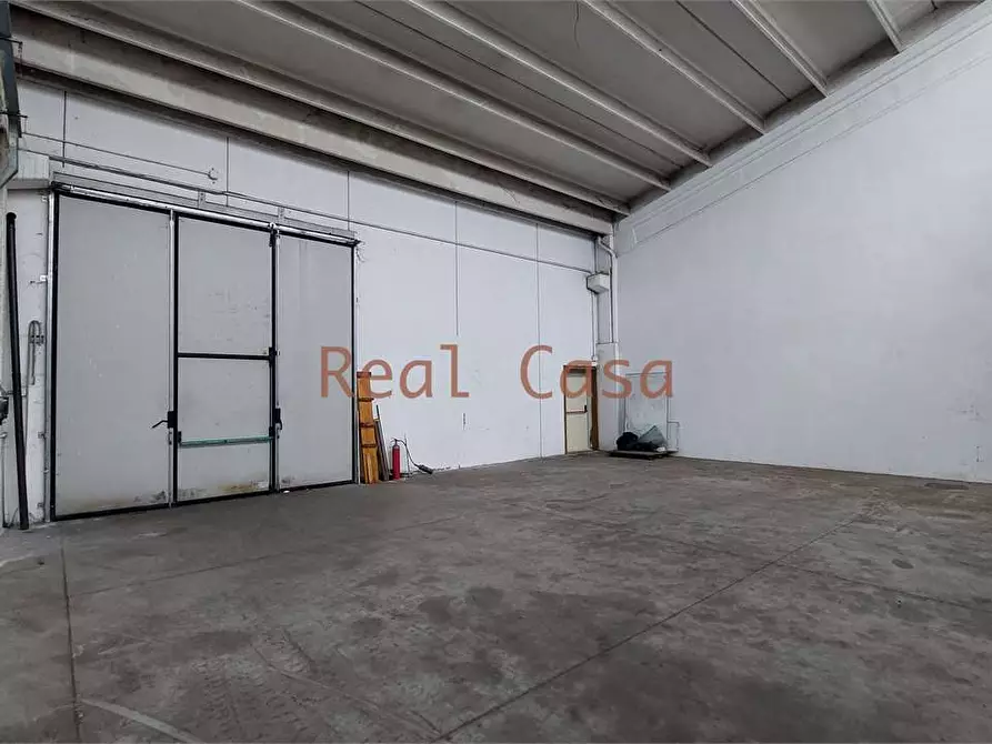 ufficio in vendita a Modena in zona San Lazzaro / Modena Est