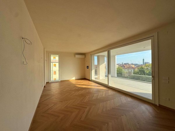 appartamento in vendita a Modena in zona Buon Pastore