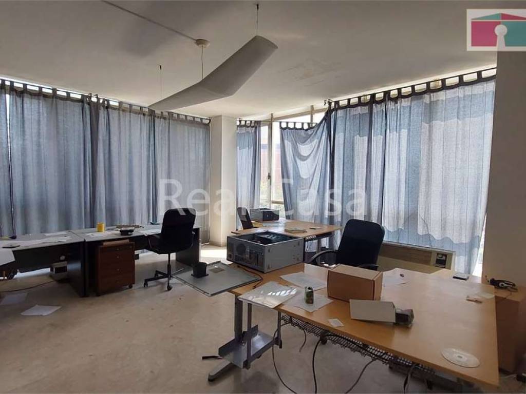 ufficio in vendita a Modena in zona Baggiovara