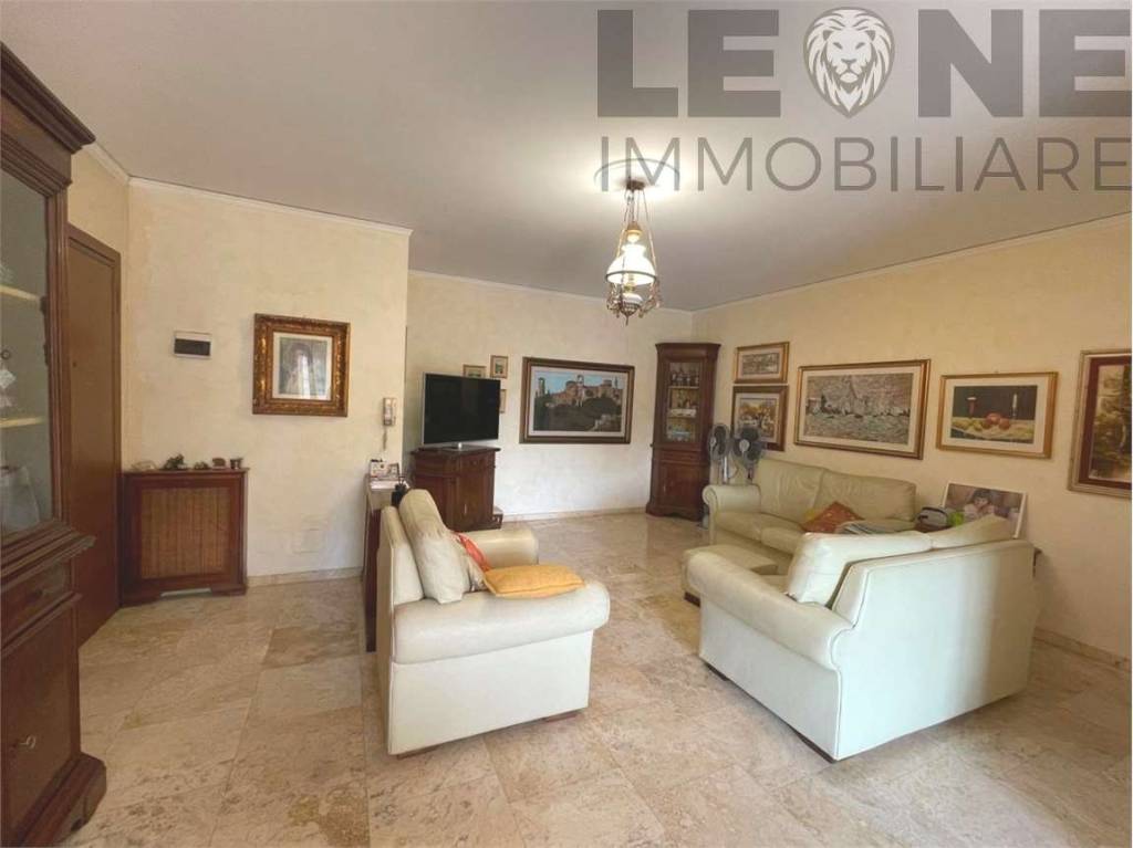 appartamento in vendita a Modena in zona Vaciglio