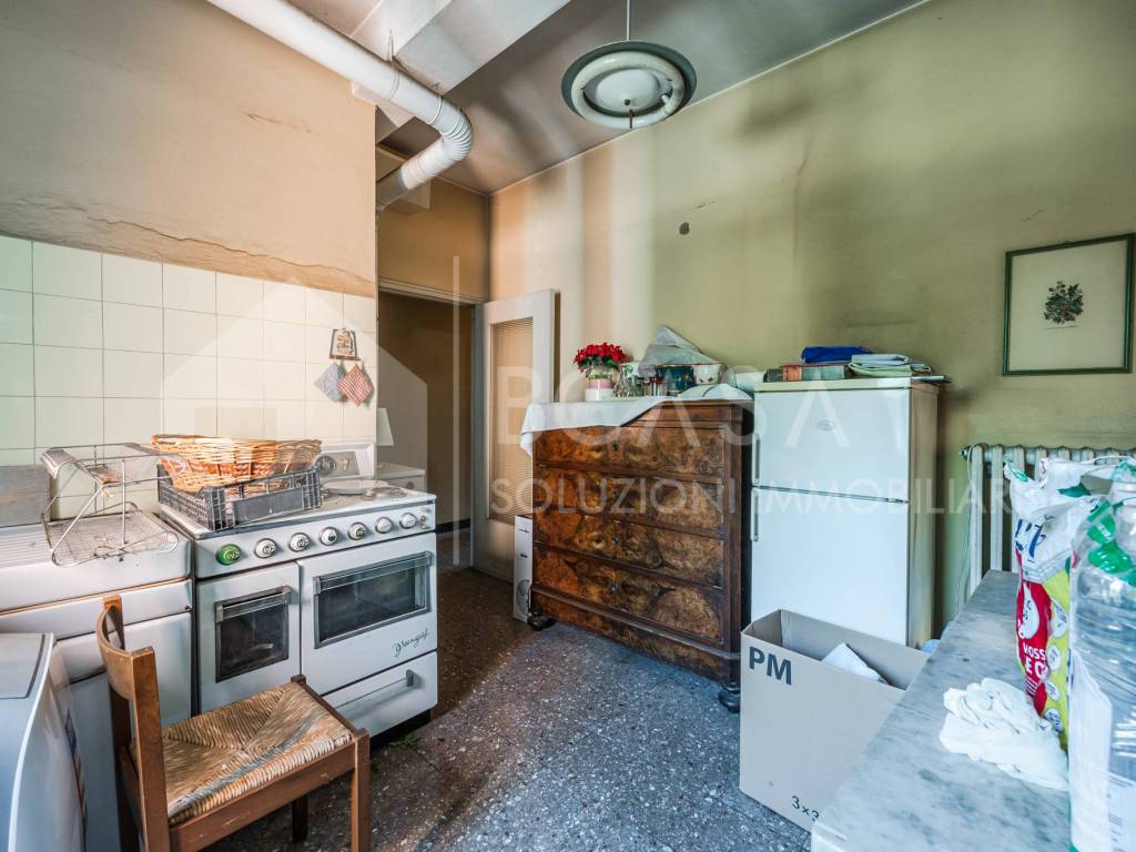 appartamento in vendita a Modena in zona Madonnina / Quattro Ville