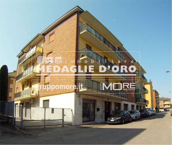 negozio in vendita a Modena in zona San Cataldo