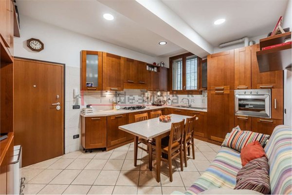 appartamento in vendita a Modena in zona Crocetta