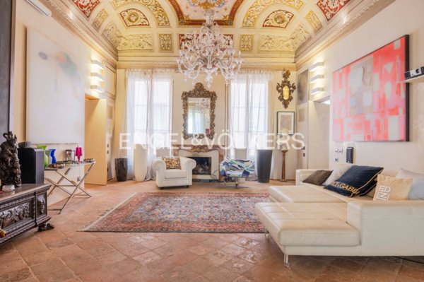 appartamento in vendita a Modena in zona Centro Storico