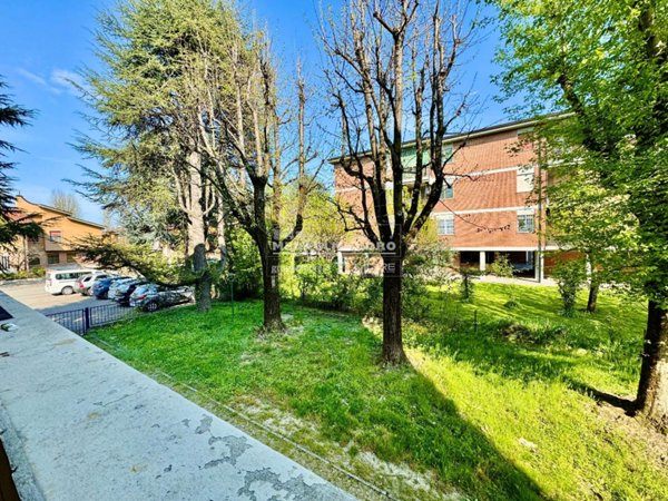 appartamento in vendita a Modena in zona Crocetta