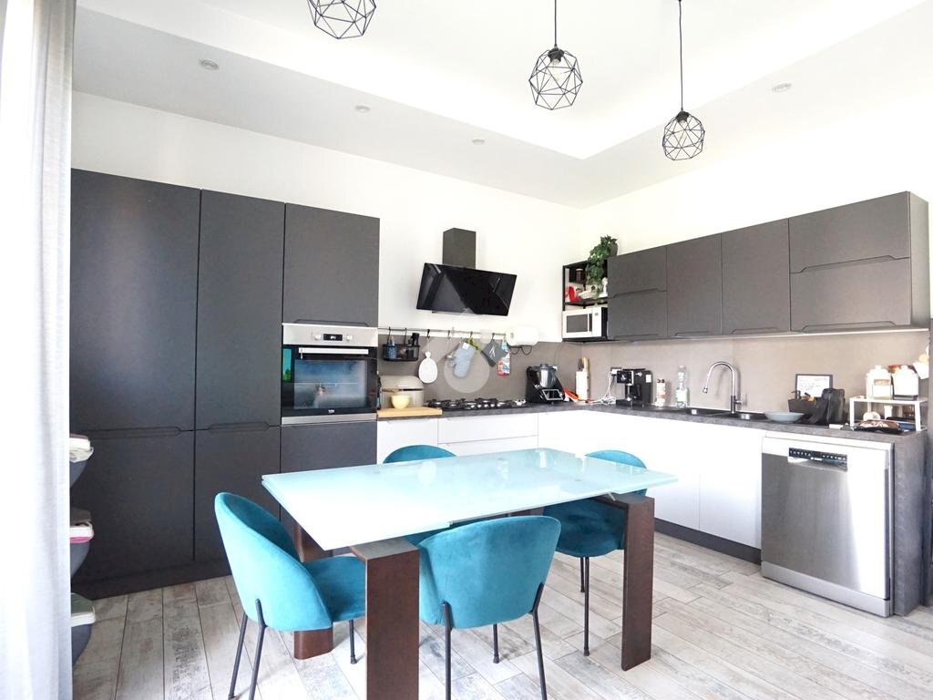 appartamento in vendita a Modena in zona San Faustino