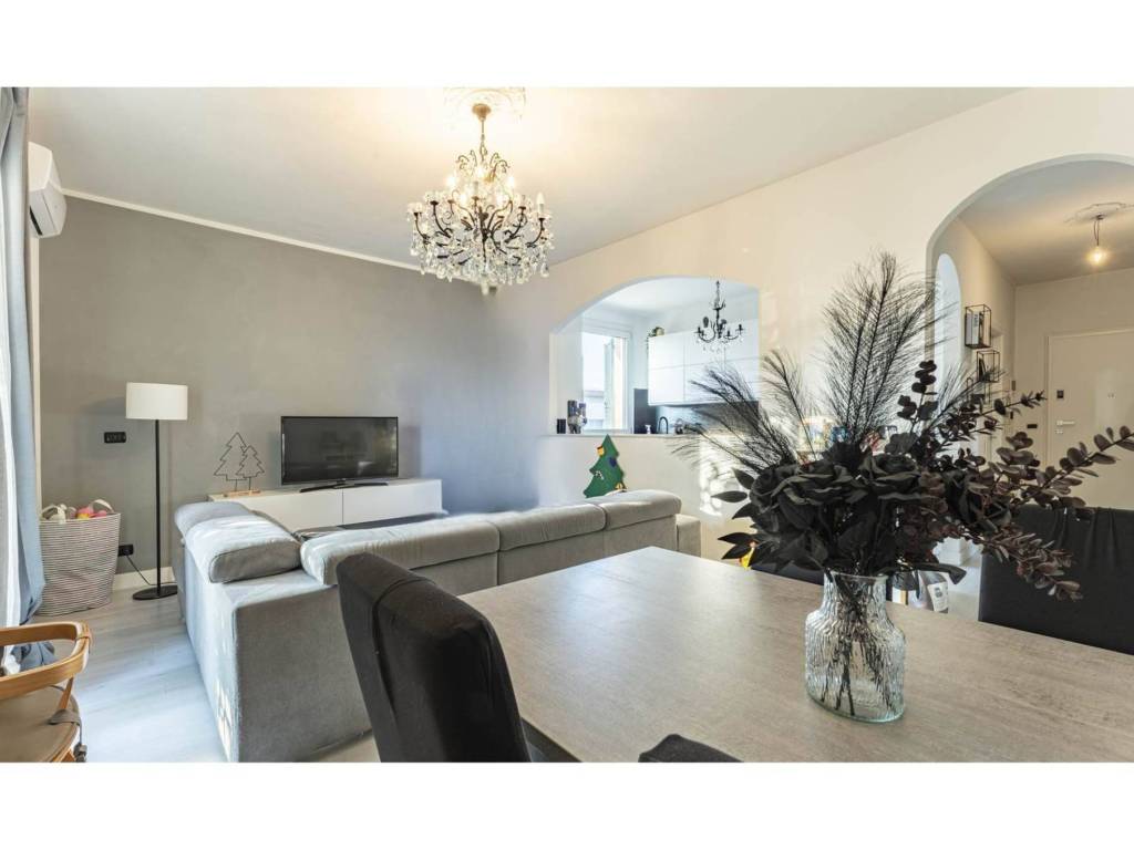 appartamento in vendita a Modena in zona San Lazzaro / Modena Est