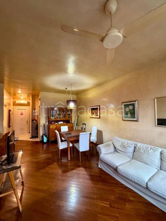 appartamento in vendita a Modena in zona Madonnina / Quattro Ville