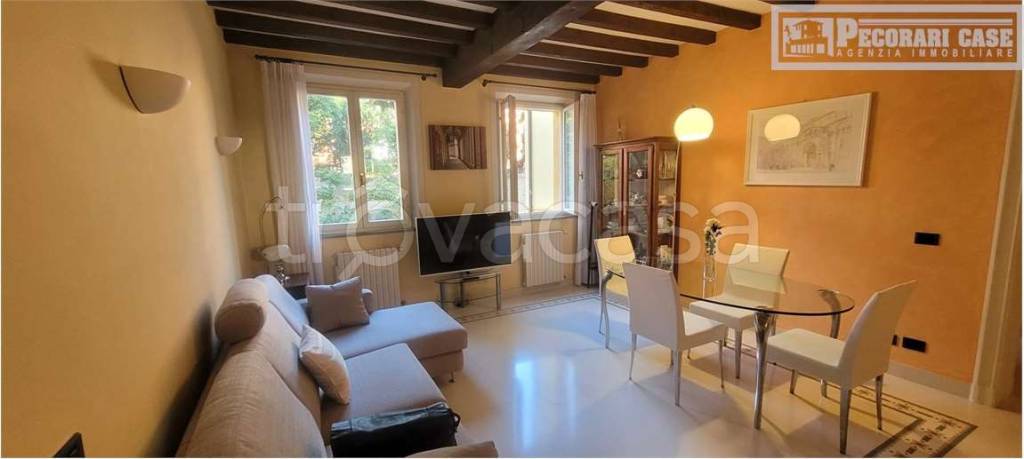 appartamento in vendita a Modena in zona Centro Storico