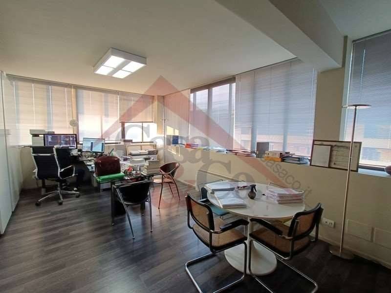 ufficio in vendita a Modena in zona Baggiovara