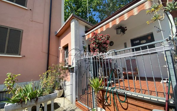 appartamento in vendita a Modena in zona Madonnina / Quattro Ville