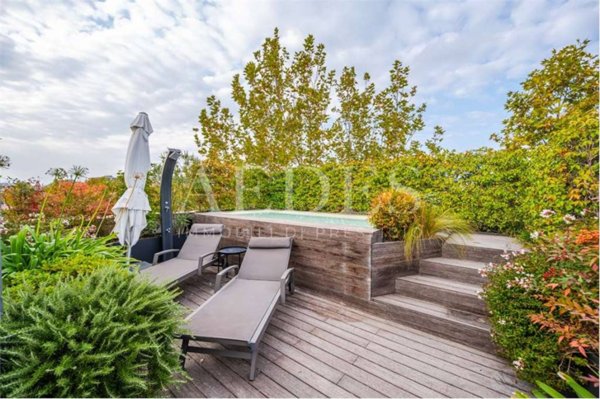 appartamento in vendita a Modena in zona Amendola