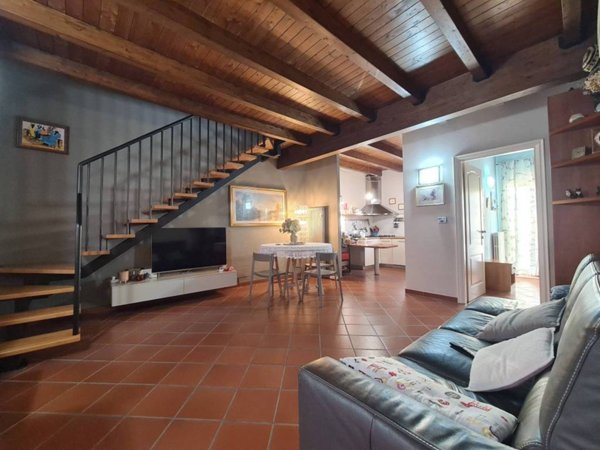 casa indipendente in vendita a Modena in zona Albareto