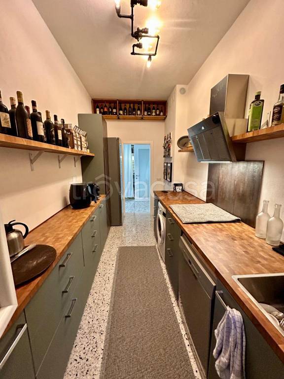 appartamento in vendita a Modena in zona Centro Storico