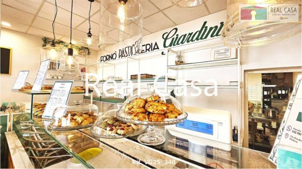 negozio in vendita a Modena