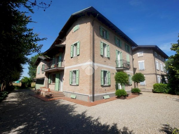 casa indipendente in vendita a Modena in zona Marzaglia