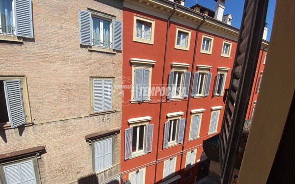 appartamento in vendita a Modena in zona Centro Storico