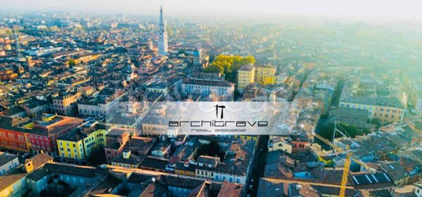appartamento in vendita a Modena in zona Centro Storico