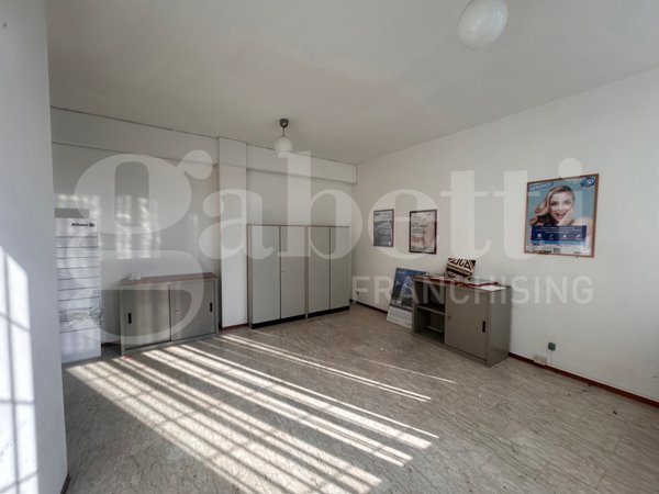 ufficio in vendita a Modena