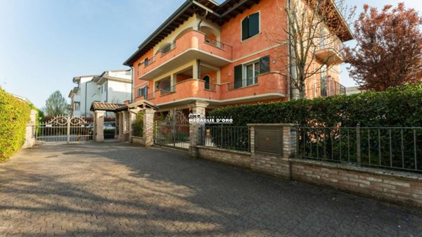 casa indipendente in vendita a Modena in zona Buon Pastore