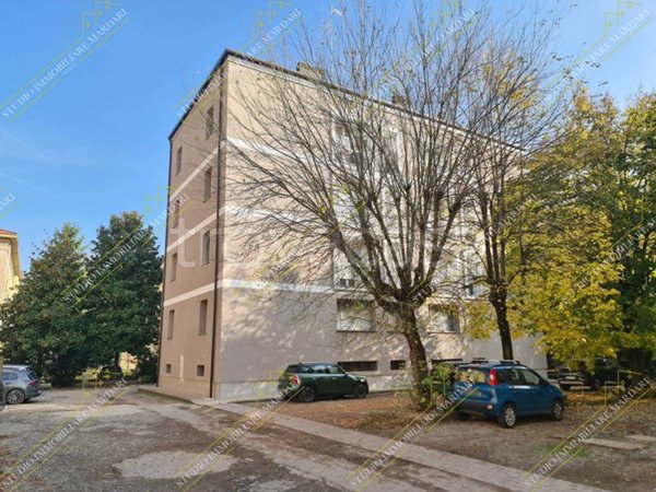 appartamento in vendita a Modena in zona Centro Storico