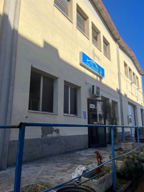 negozio in vendita a Modena