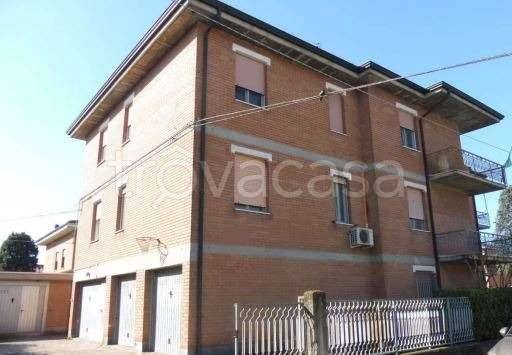 appartamento in vendita a Modena in zona Lesignana