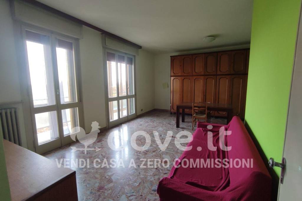 appartamento in vendita a Modena in zona Centro Storico